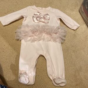 Baby girl body suit 0-3M